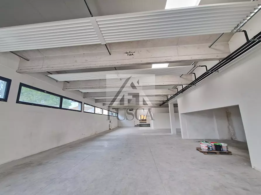 Immagine 3 di Attività artigianale in affitto  in Via di Sant'Alessio 754/A a Lucca