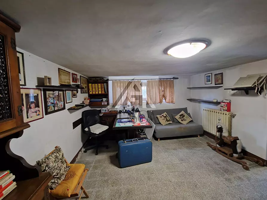 Immagine 19 di Casa bifamiliare in vendita  in Viale Lazzaro Papi 153 a Lucca