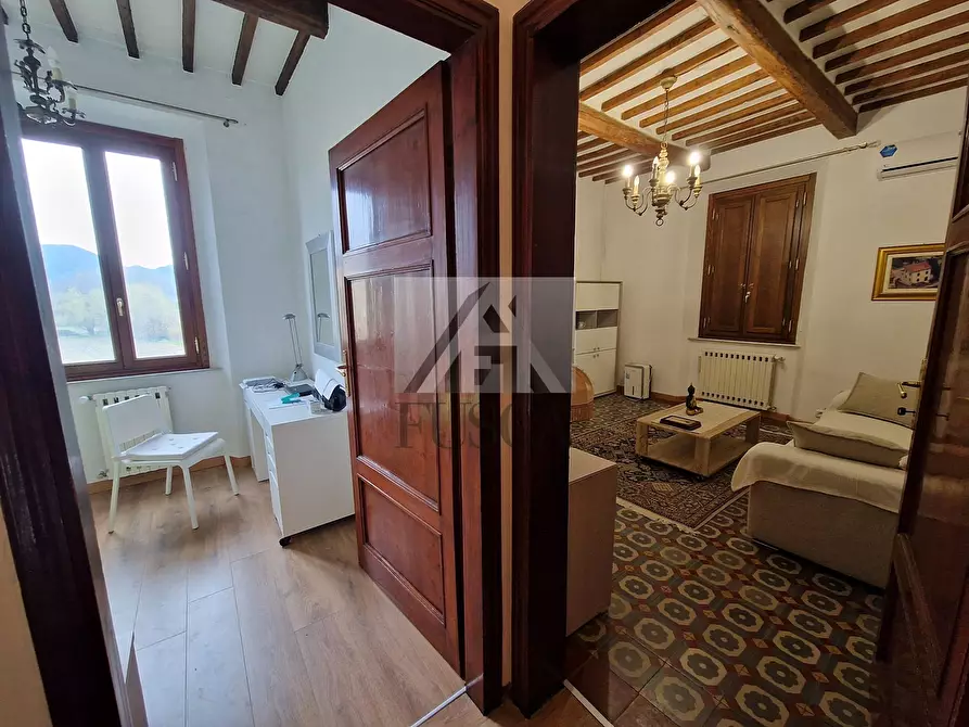 Immagine 28 di Casa indipendente in vendita  a Lucca