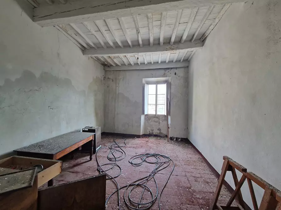 Immagine 2 di Rustico / casale in vendita  in Via montebonelli a Lucca
