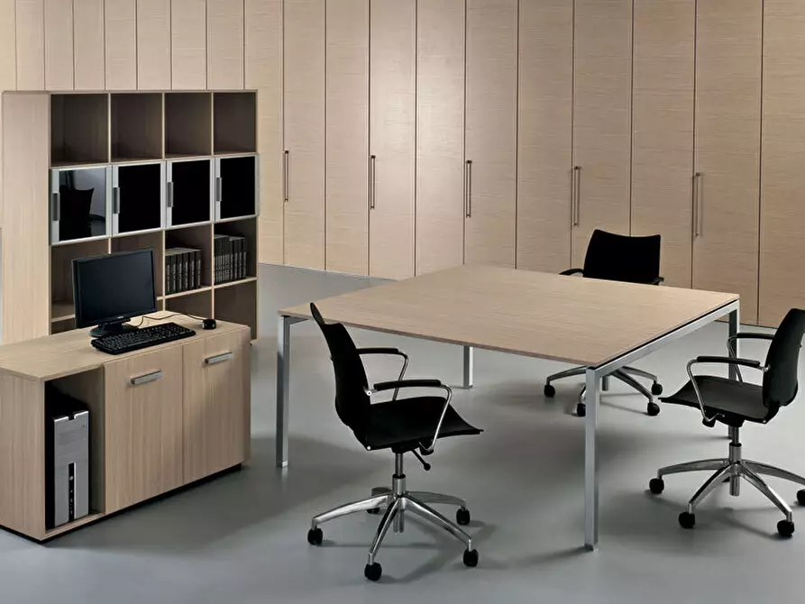 Immagine 10 di Ufficio in affitto  in Traversa a Lucca