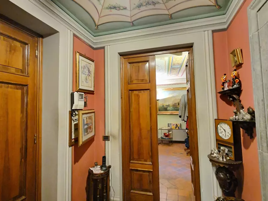 Immagine 13 di Pentalocale in vendita  in piazza san pietro somali a Lucca