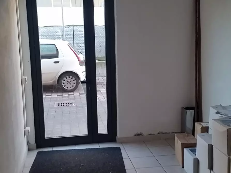 Immagine 5 di Ufficio in vendita  in Via de gasperi a Lucca