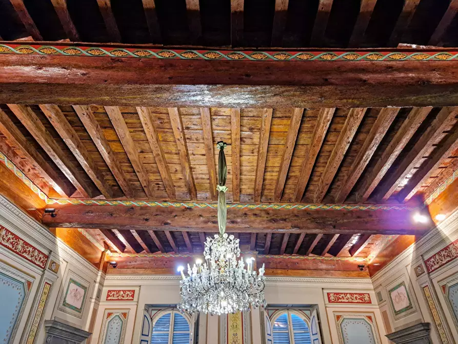 Immagine 6 di Pentalocale in vendita  in piazza san pietro somali a Lucca