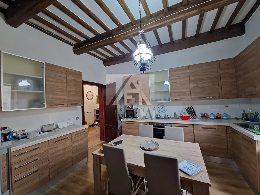 Immagine 2 di Casa indipendente in vendita  a Lucca