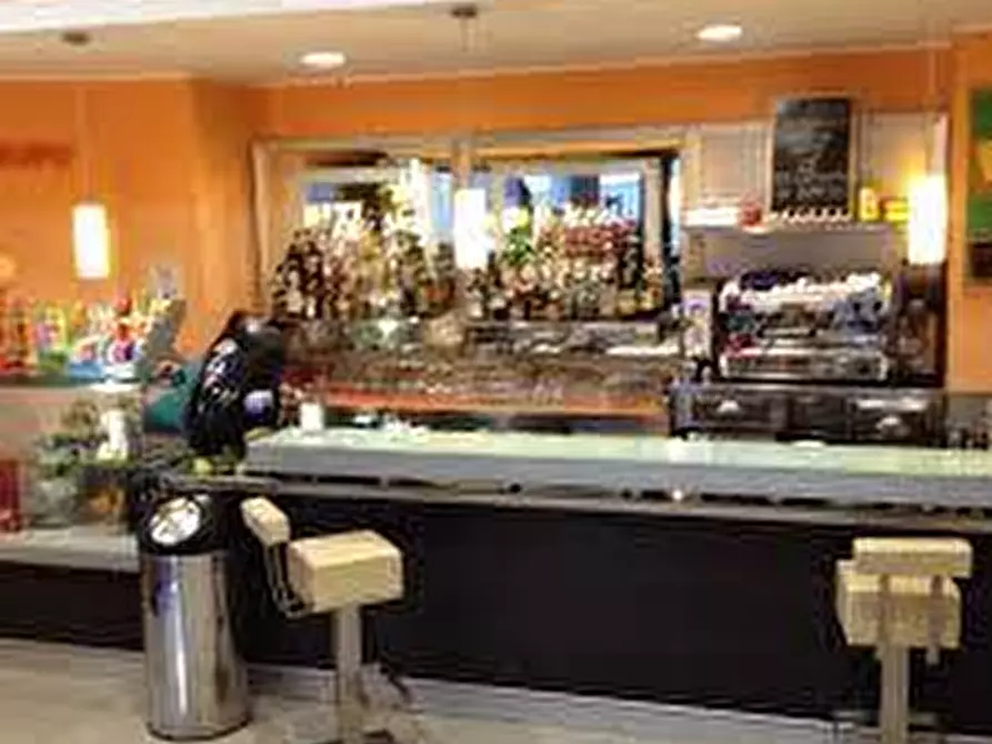 Immagine 3 di Bar / Ristorante in vendita  in Viale Giuseppe Giusti a Lucca