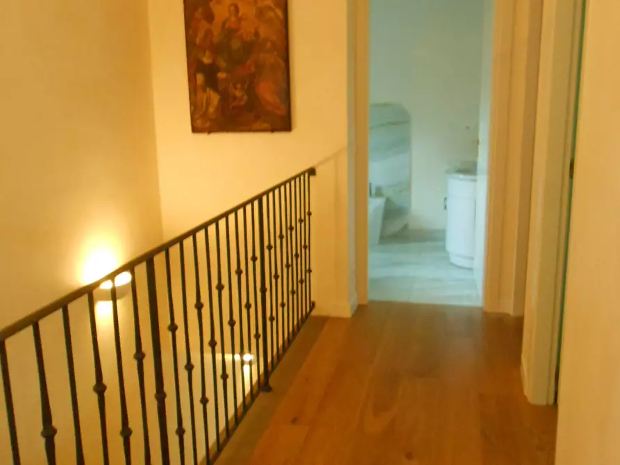 Immagine 52 di Villa in vendita  in Via Francesco Ferraris a Lucca