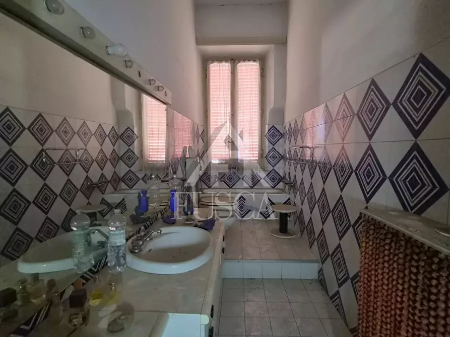 Immagine 17 di Villa in vendita  in Viale Giosuè Carducci 557 a Lucca