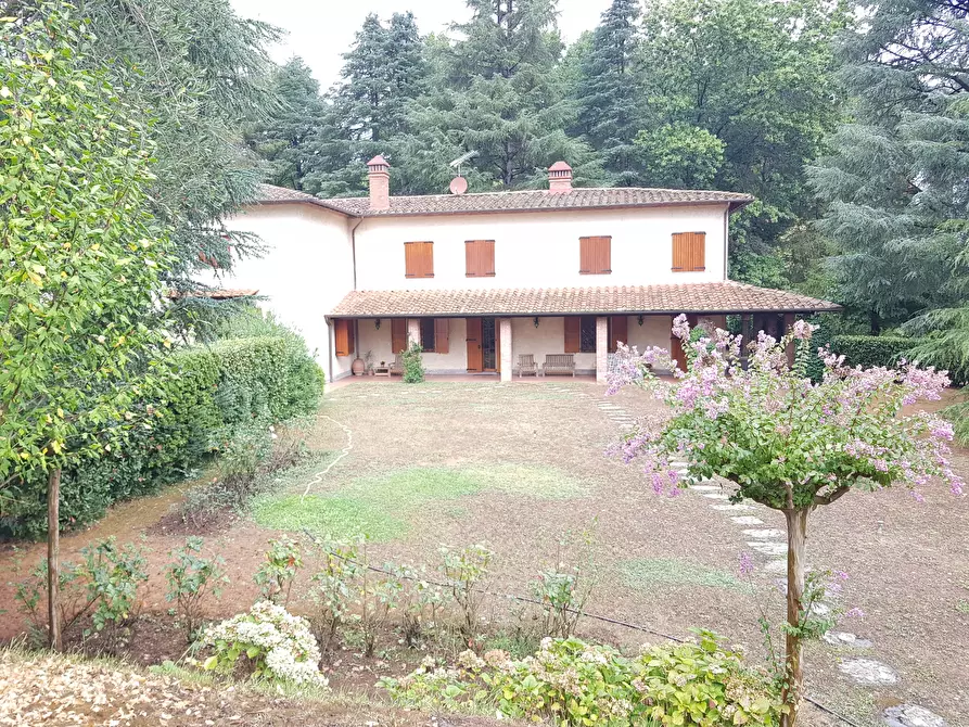 Immagine 1 di Villa in vendita  in Via di Villa Altieri 1179/A a Lucca