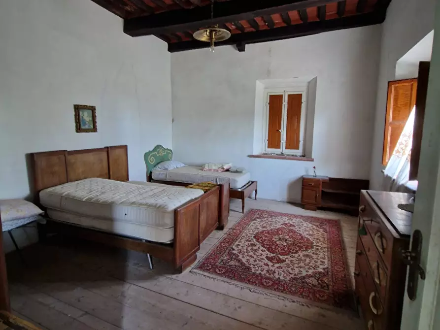 Immagine 68 di Rustico / casale in vendita  in Via Vecchia di Nozzano a Lucca