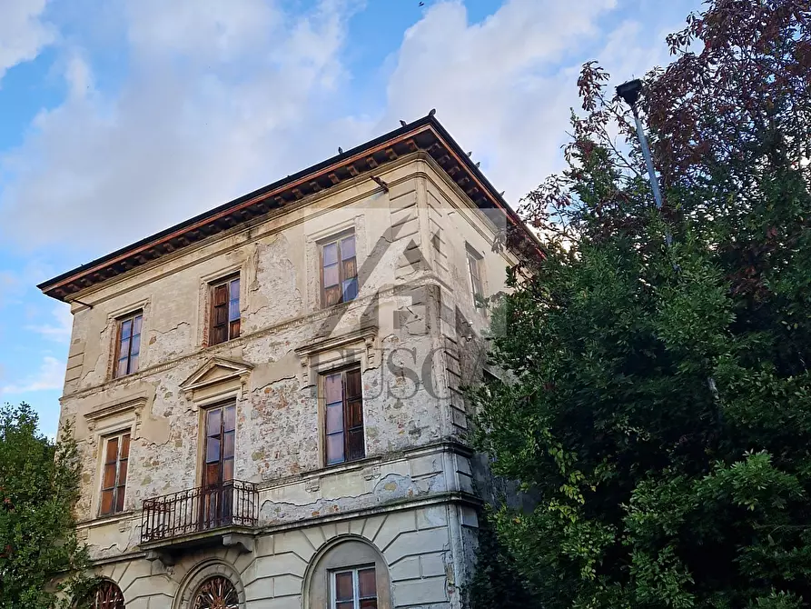 Immagine 1 di Villa in vendita  in via pisana a Lucca