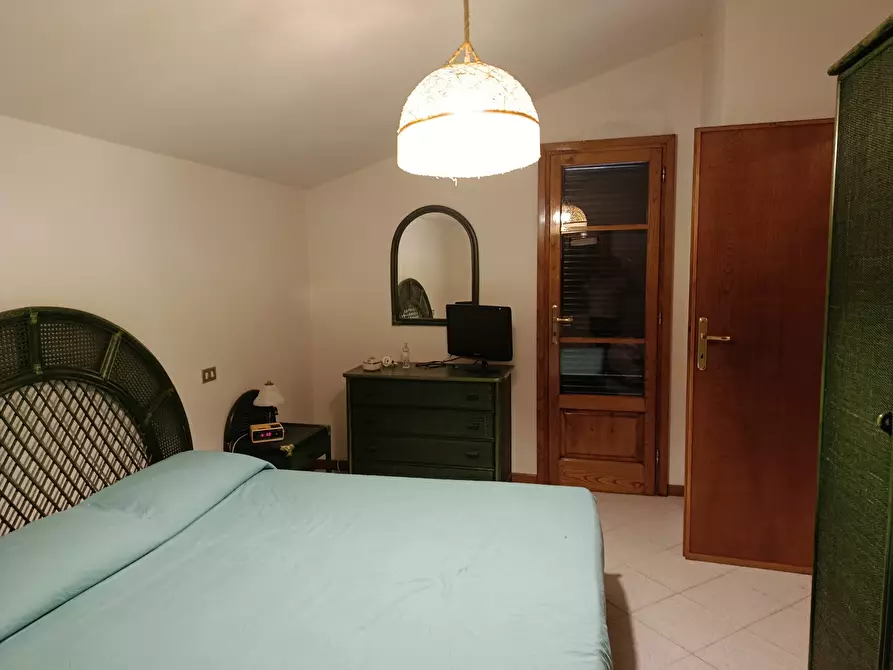 Immagine 18 di Villa in vendita  a Massarosa