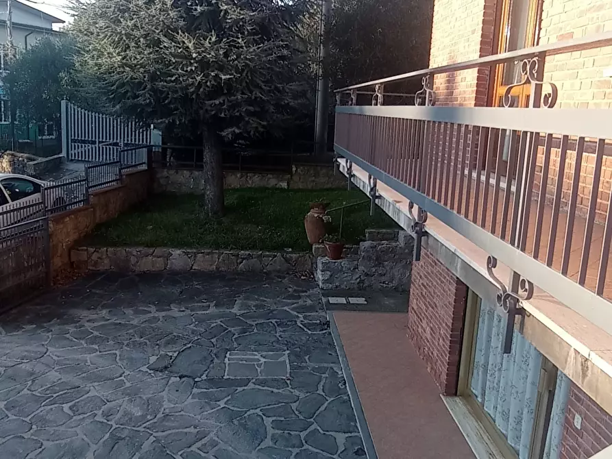 Immagine 15 di Casa semindipendente in vendita  a Massarosa