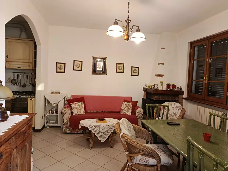 Immagine 8 di Villa in vendita  a Massarosa