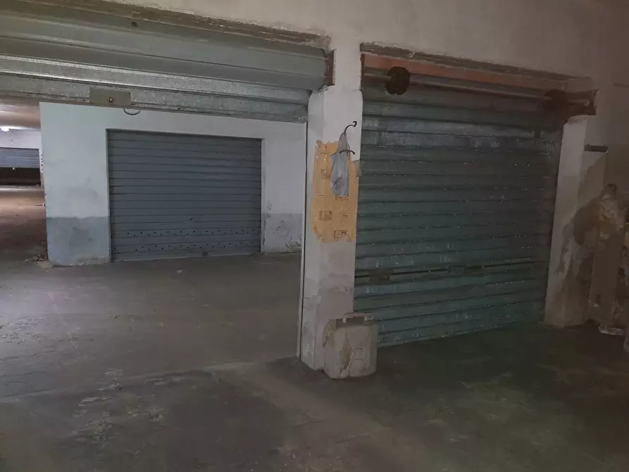 Immagine 5 di Garage in vendita  a Siracusa