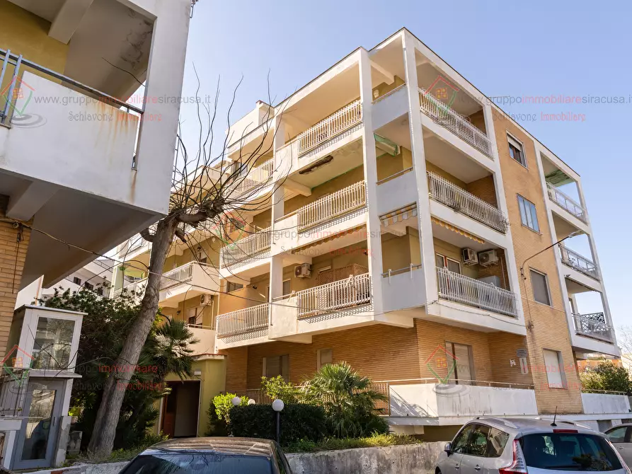 Immagine 2 di Pentalocale in affitto  a Siracusa