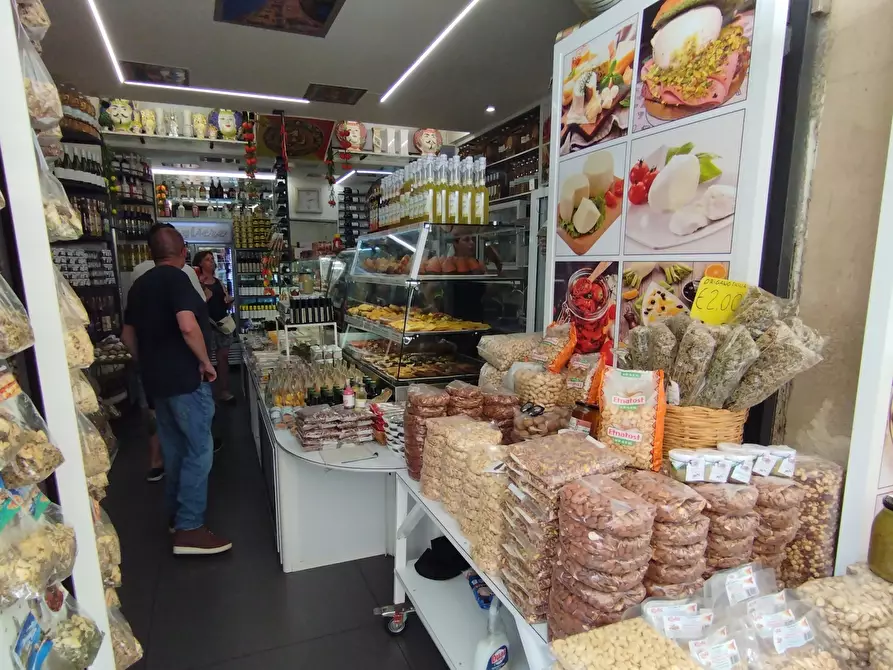 Immagine 7 di Attività commerciale in vendita  in Corso Umberto I a Siracusa