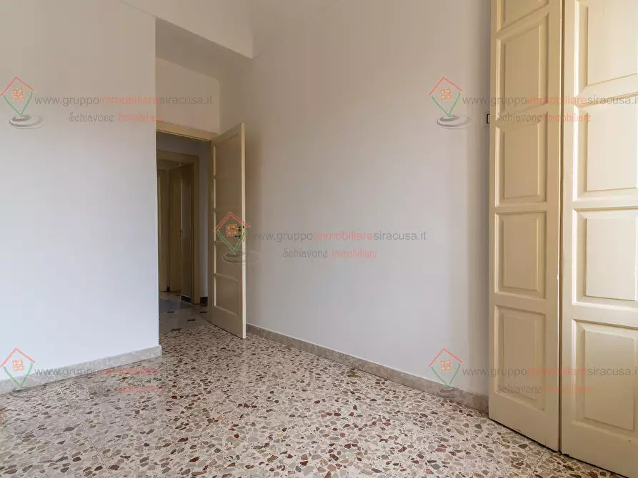Immagine 4 di Trilocale in vendita  a Siracusa