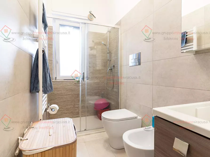 Immagine 16 di Pentalocale in vendita  a Siracusa