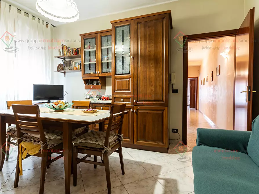 Immagine 12 di Trilocale in vendita  a Siracusa