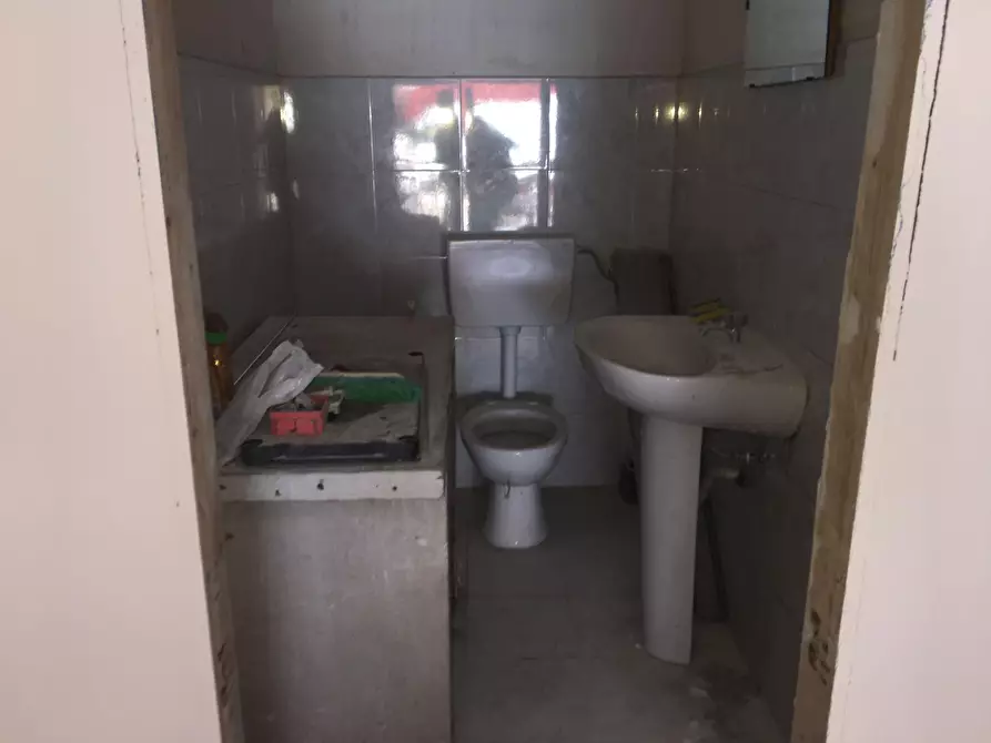 Immagine 5 di Locale commerciale in affitto  a Siracusa