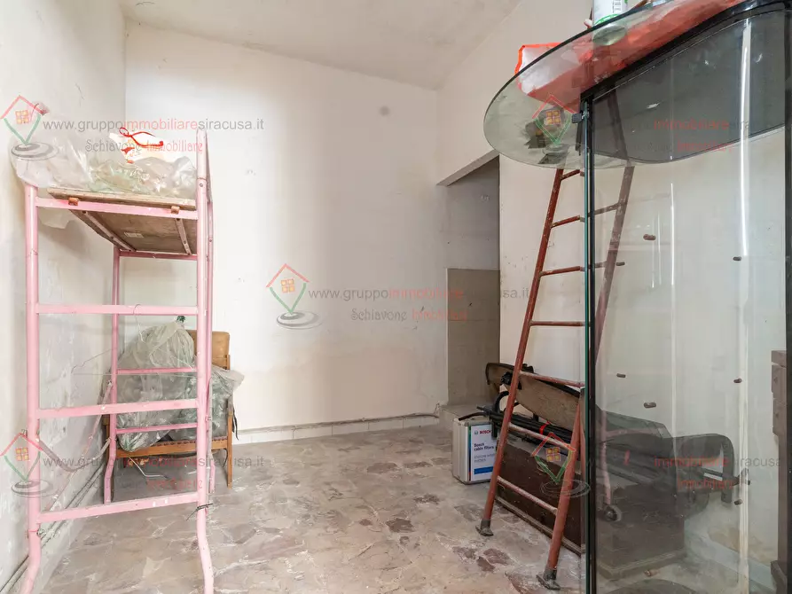 Immagine 4 di Garage in vendita  a Siracusa