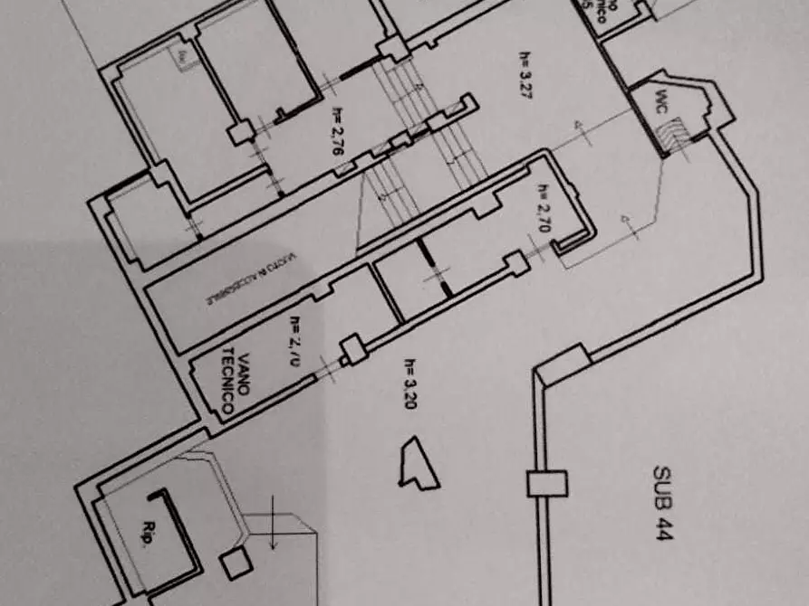 Immagine 31 di Locale commerciale in affitto  a Siracusa