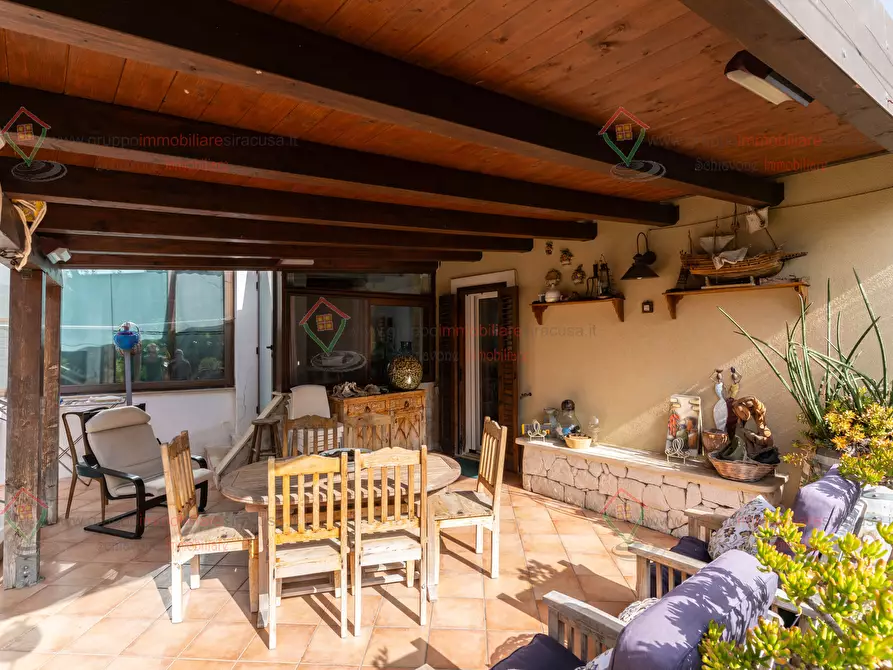 Immagine 8 di Villa in vendita  a Siracusa