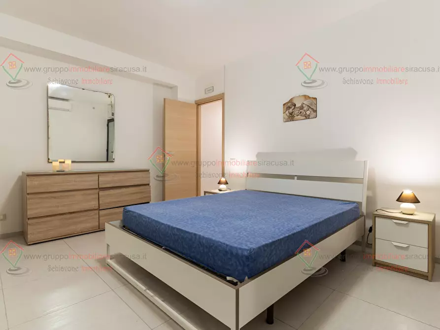 Immagine 14 di Trilocale in affitto  a Siracusa