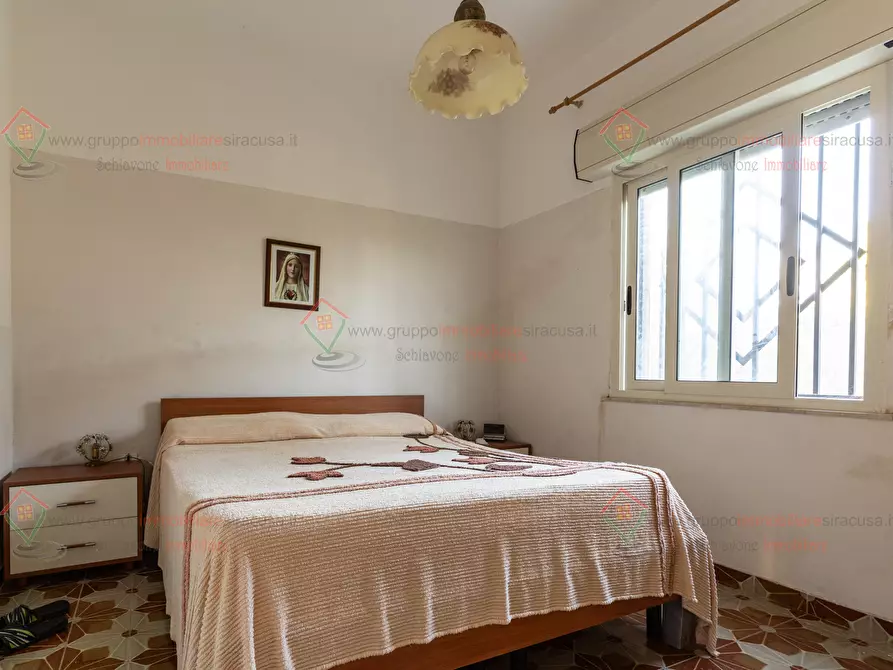 Immagine 10 di Villa in vendita  a Siracusa