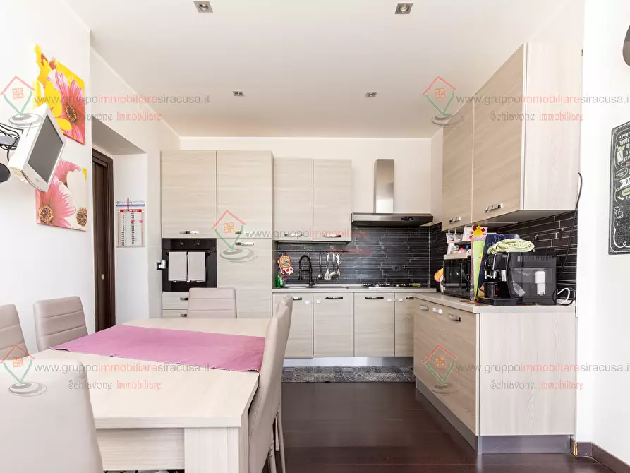 Immagine 6 di Trilocale in vendita  a Siracusa