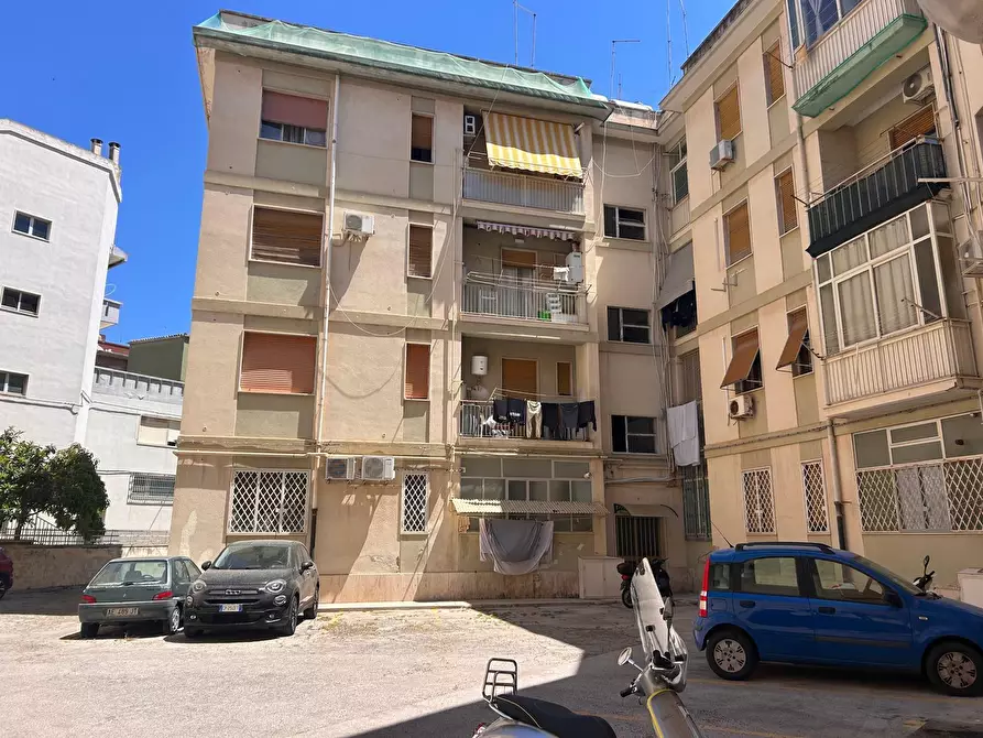 Immagine 15 di Quadrilocale in affitto  a Siracusa