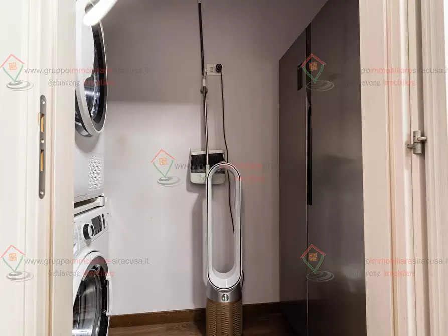 Immagine 6 di Pentalocale in vendita  a Siracusa