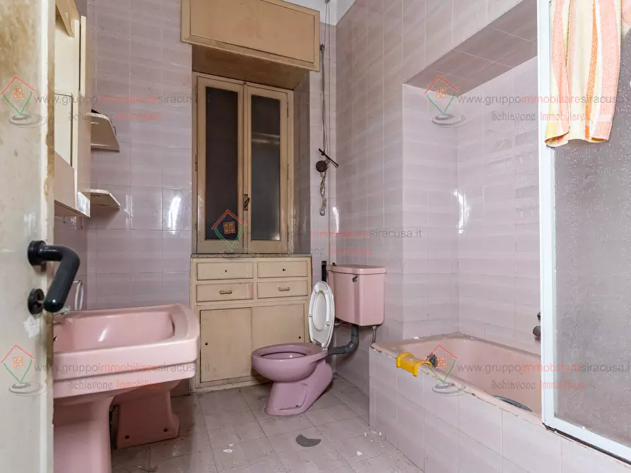 Immagine 17 di Pentalocale in vendita  a Siracusa