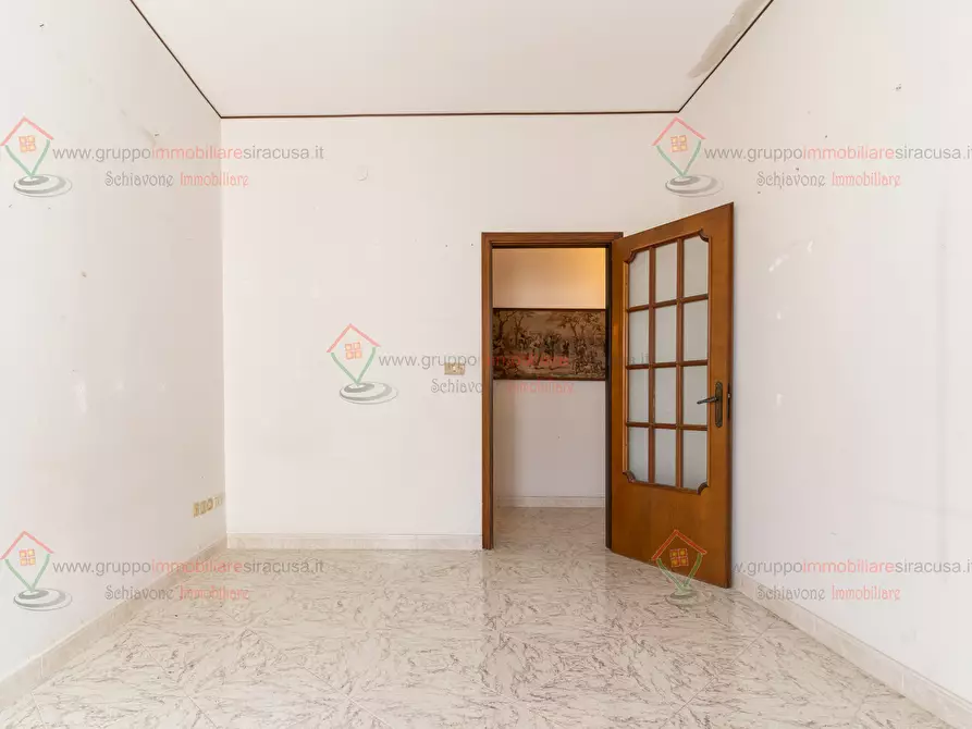 Immagine 12 di Pentalocale in vendita  a Siracusa