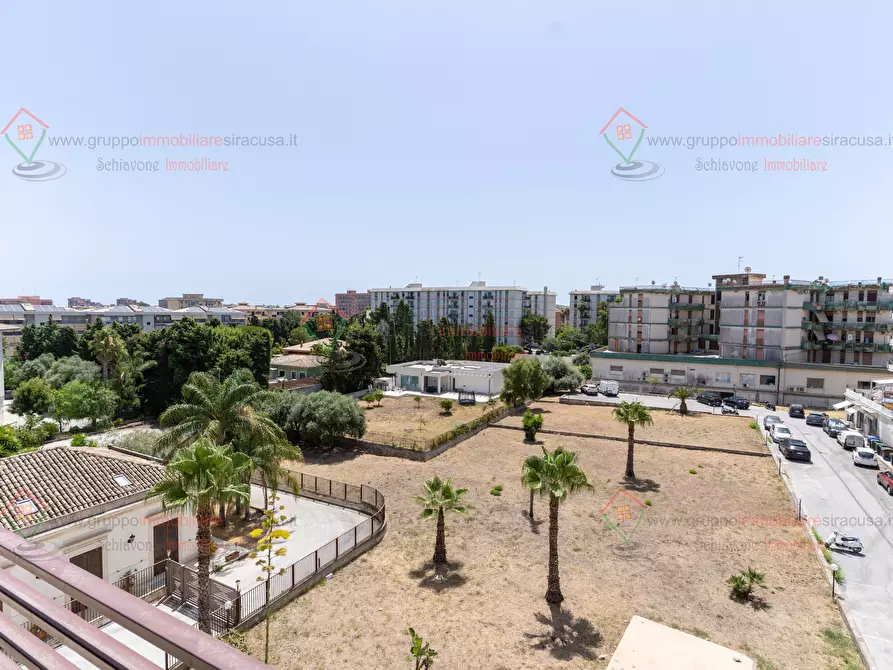Immagine 37 di Quadrilocale in vendita  a Siracusa
