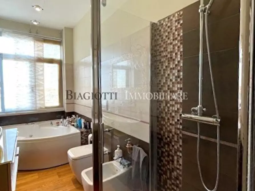 Immagine 12 di Attico in vendita  a Livorno