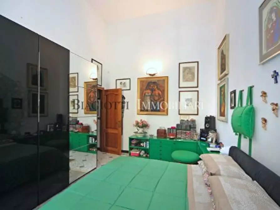 Immagine 31 di Pentalocale in vendita  in via del fante a Livorno