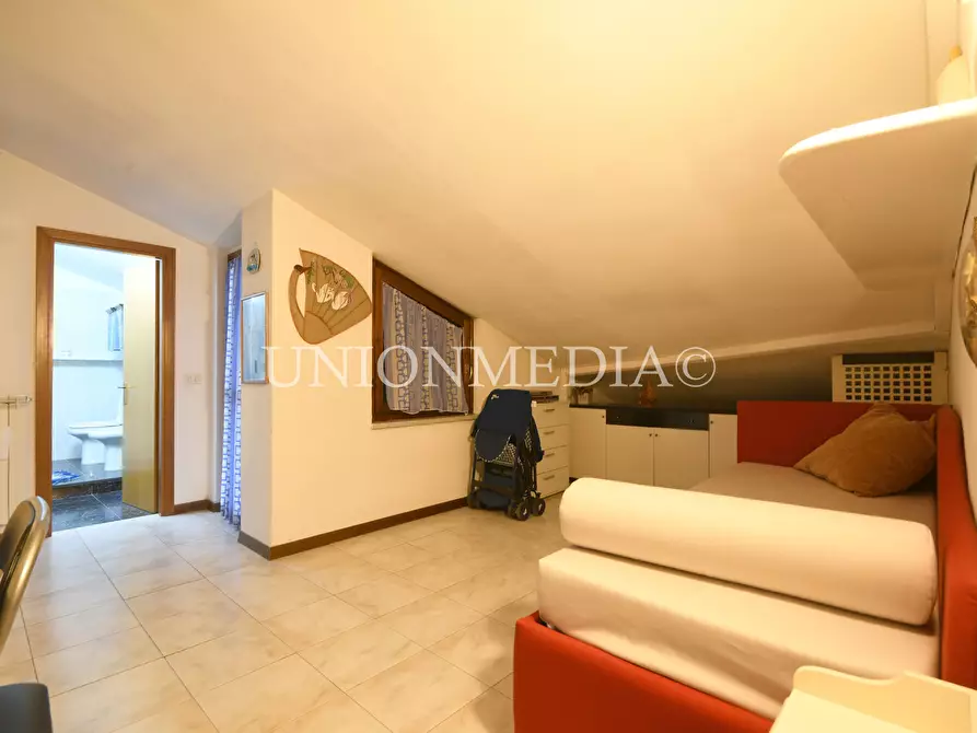 Immagine 10 di Appartamento in vendita  in Via togliatti a Ortonovo