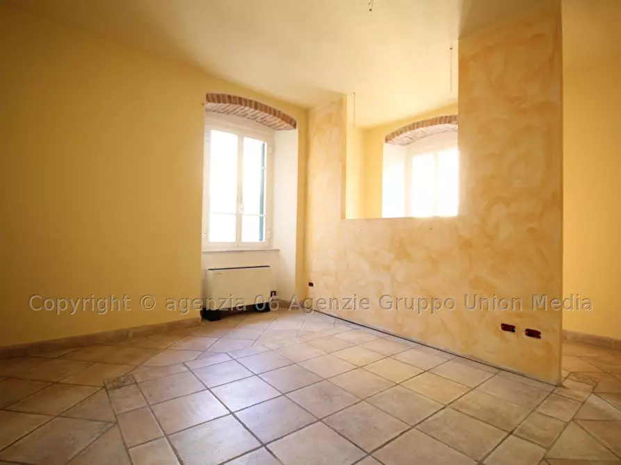 Immagine 37 di Appartamento in vendita  a Ortonovo