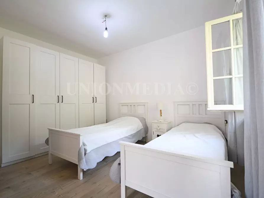 Immagine 18 di Casa semindipendente in vendita  in via triboli a Sarzana