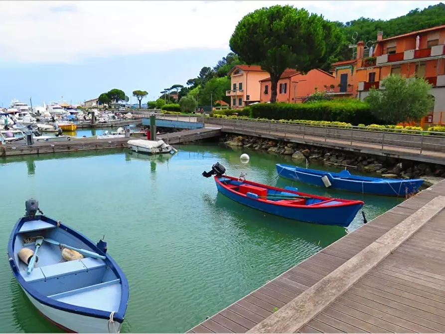Immagine 32 di Casa semindipendente in vendita  in Via C. A. Fabbricotti a Ameglia
