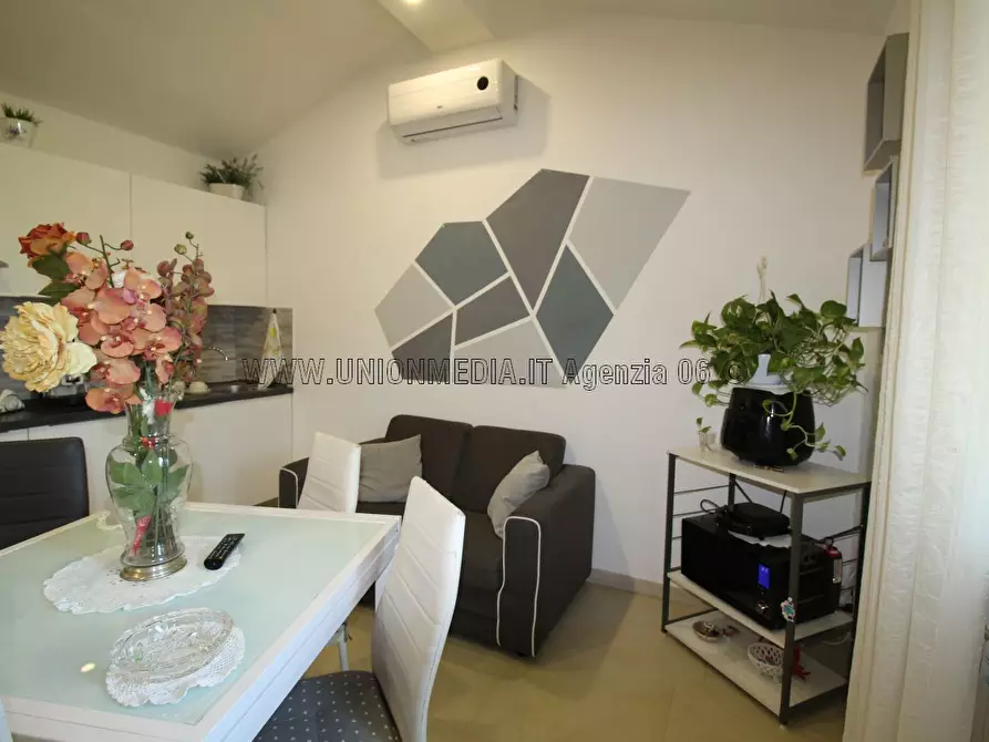 Immagine 12 di Appartamento in vendita  a Sarzana