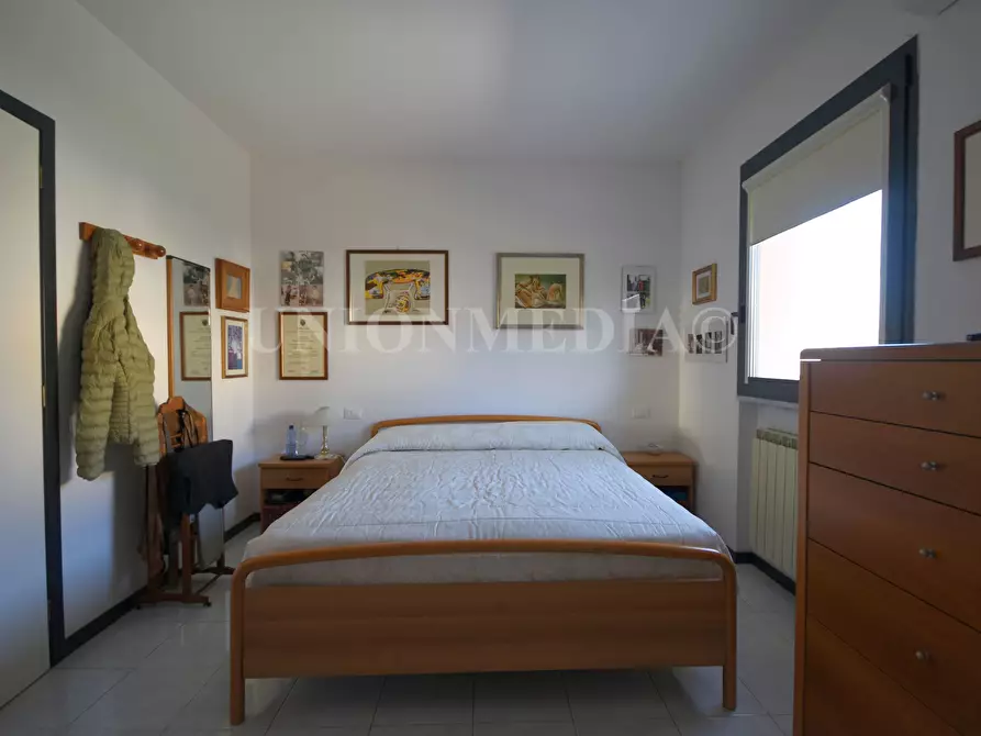 Immagine 13 di Casa semindipendente in vendita  in SP30 213 a Ameglia