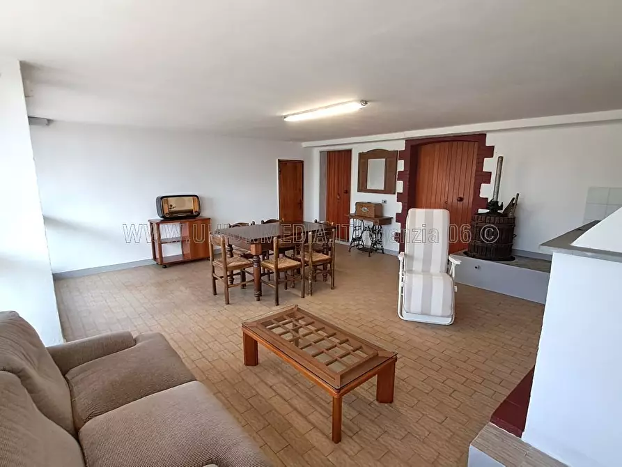 Immagine 38 di Casa indipendente in vendita  a Sarzana