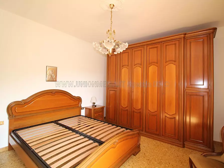 Immagine 18 di Casa indipendente in vendita  a Sarzana