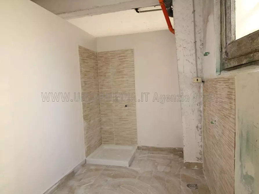 Immagine 8 di Magazzino in affitto  a Arcola