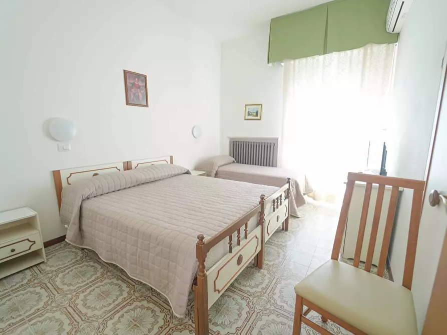 Immagine 42 di Palazzo in vendita  in Via Albio Tibullo 40 a Bellaria-Igea Marina