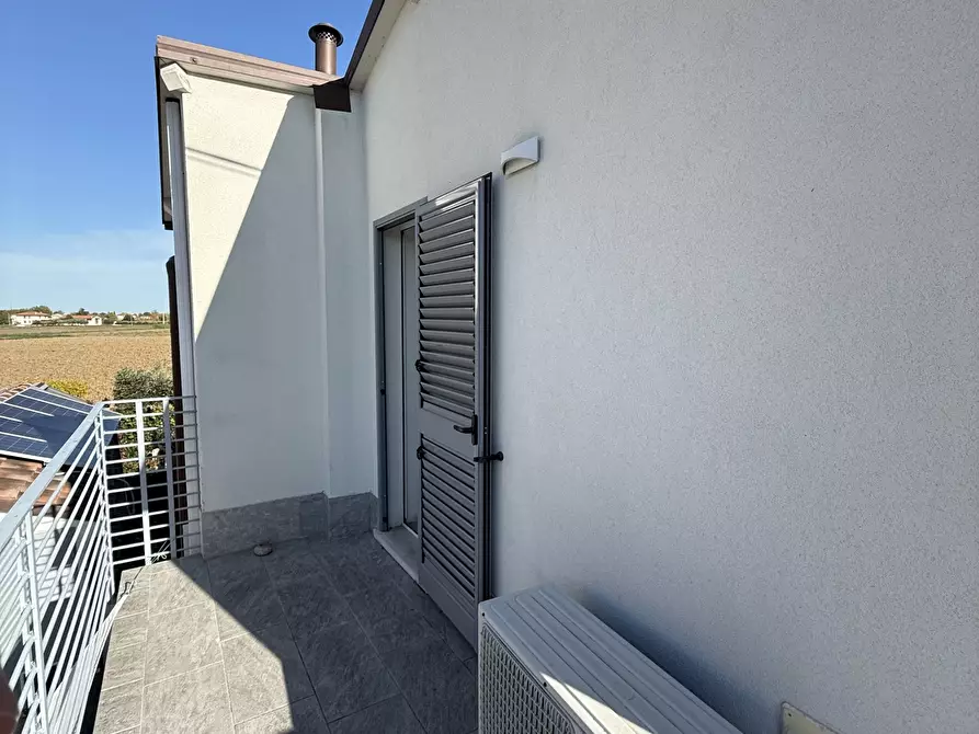 Immagine 79 di Villetta a schiera in vendita  in Via Vecchia Marecchia 199 a Santarcangelo Di Romagna