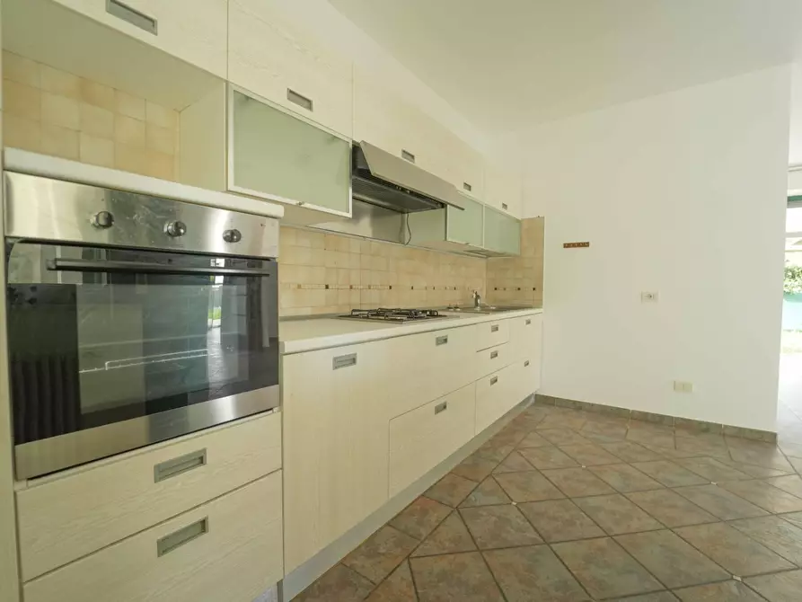 Immagine 2 di Trilocale in vendita  in Viale Tocra 10A a Rimini